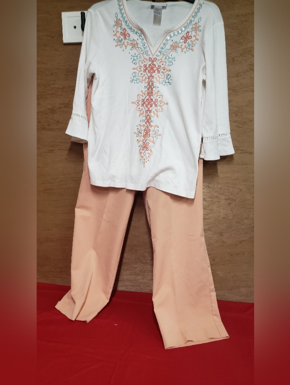 Alfred Dunner Ladies 2 Pc Peachy Pants (10) & Top (Small)